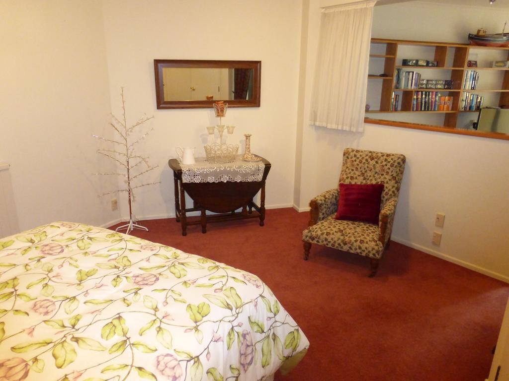 Oamaru House Bed & Breakfast Room photo