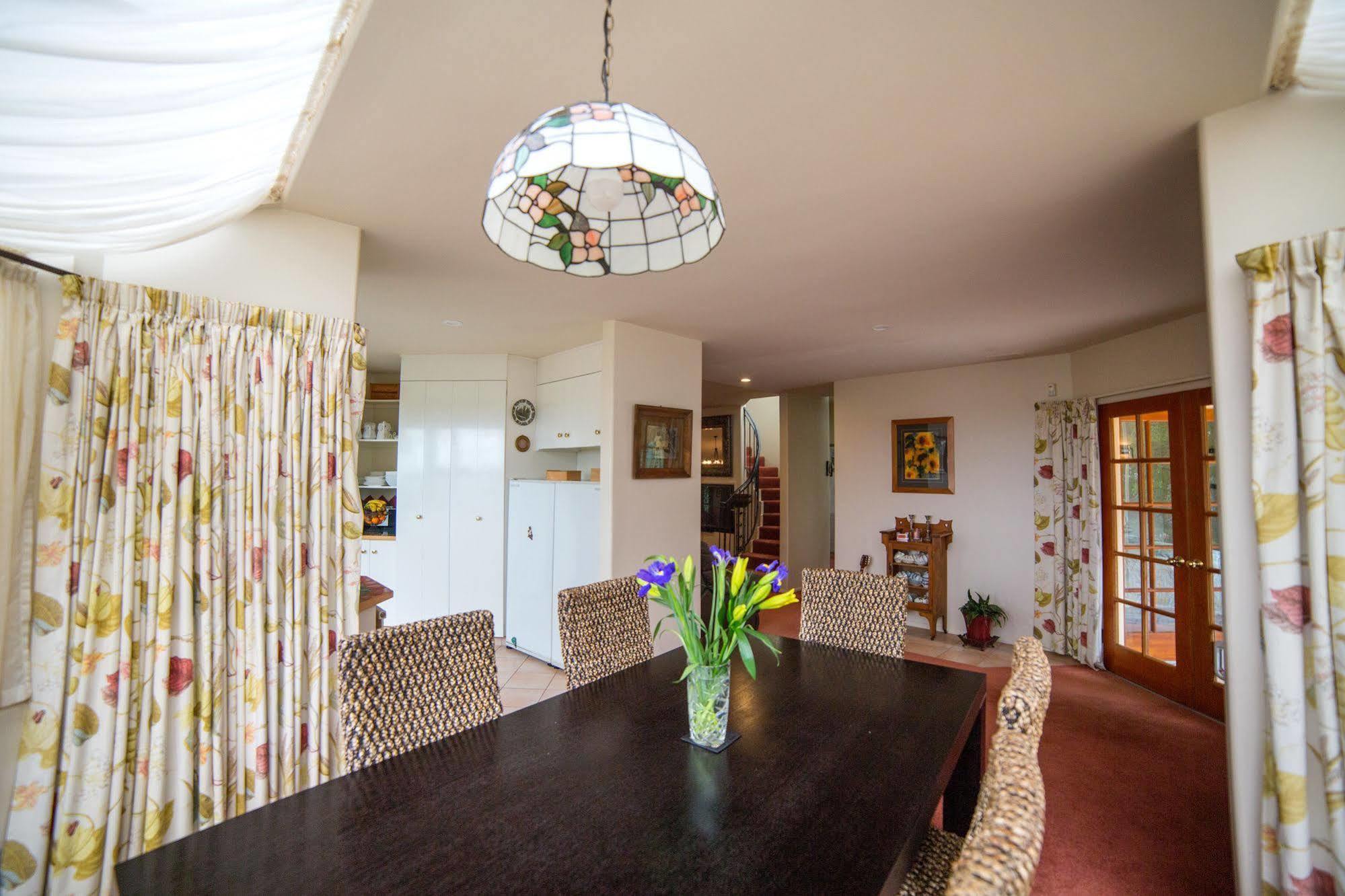 Oamaru House Bed & Breakfast Exterior photo