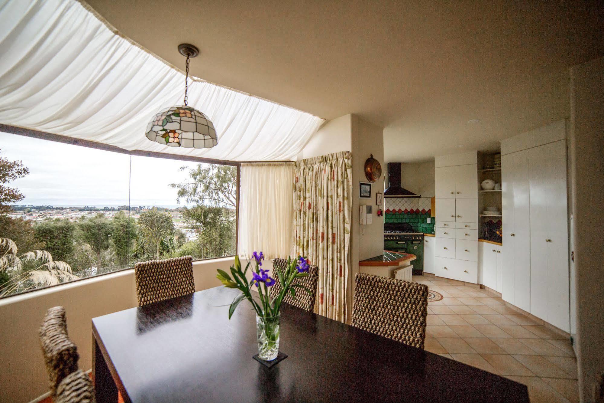 Oamaru House Bed & Breakfast Exterior photo